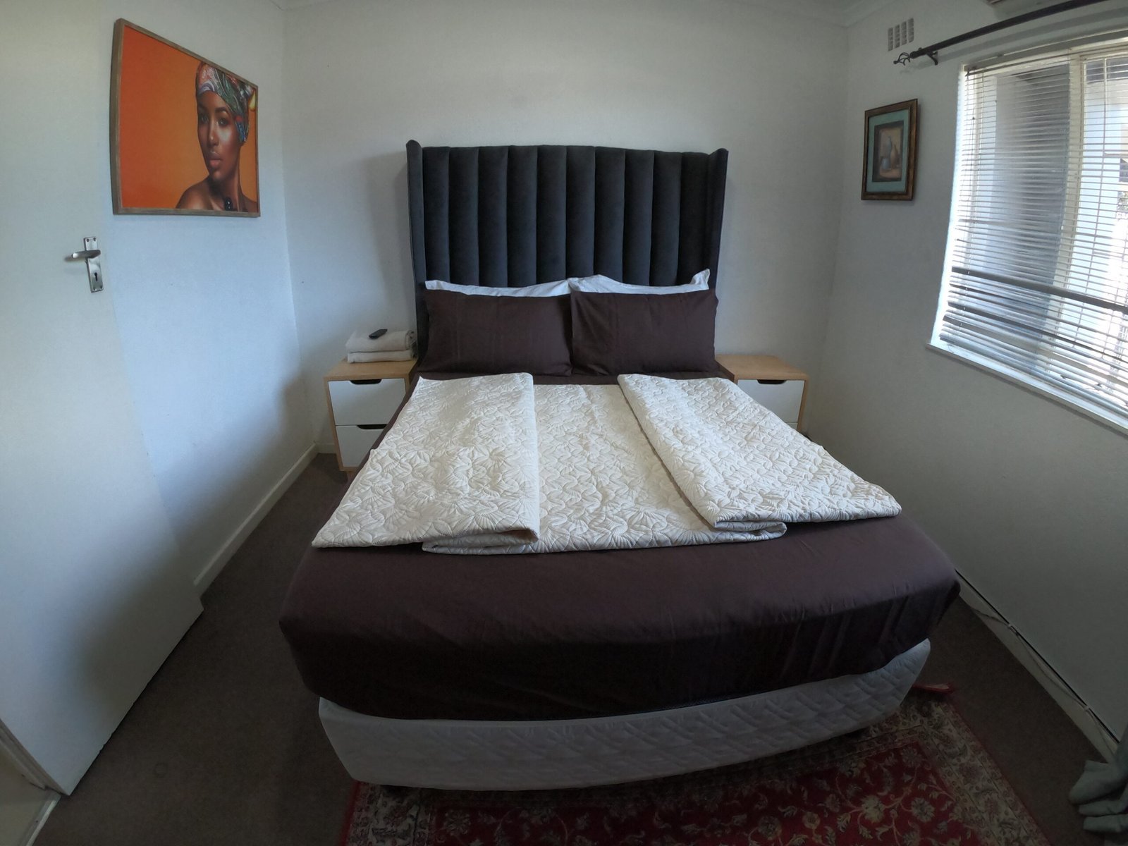 Cosy single room at Galaxy Sleep N Go